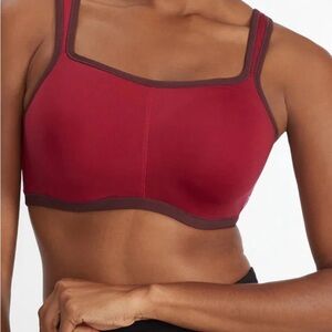 NWOT Natori Yogi 32C  Yoga Sports Bra NWT